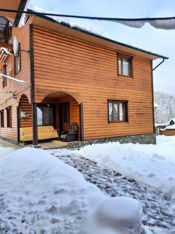Cottage "Kliverent" Yaremche Exterior photo