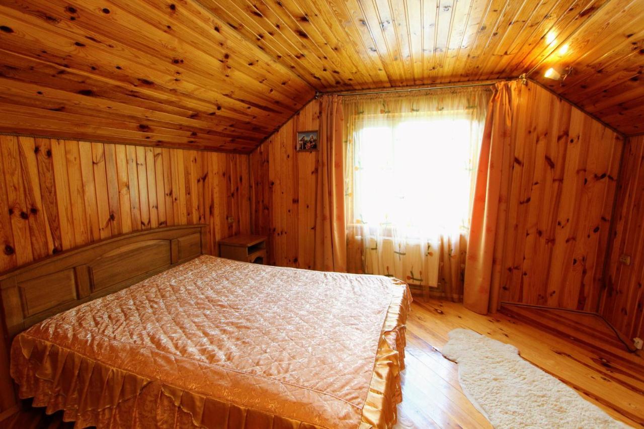 Cottage "Kliverent" Yaremche Exterior photo